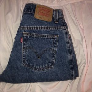 Levi jeans size 26